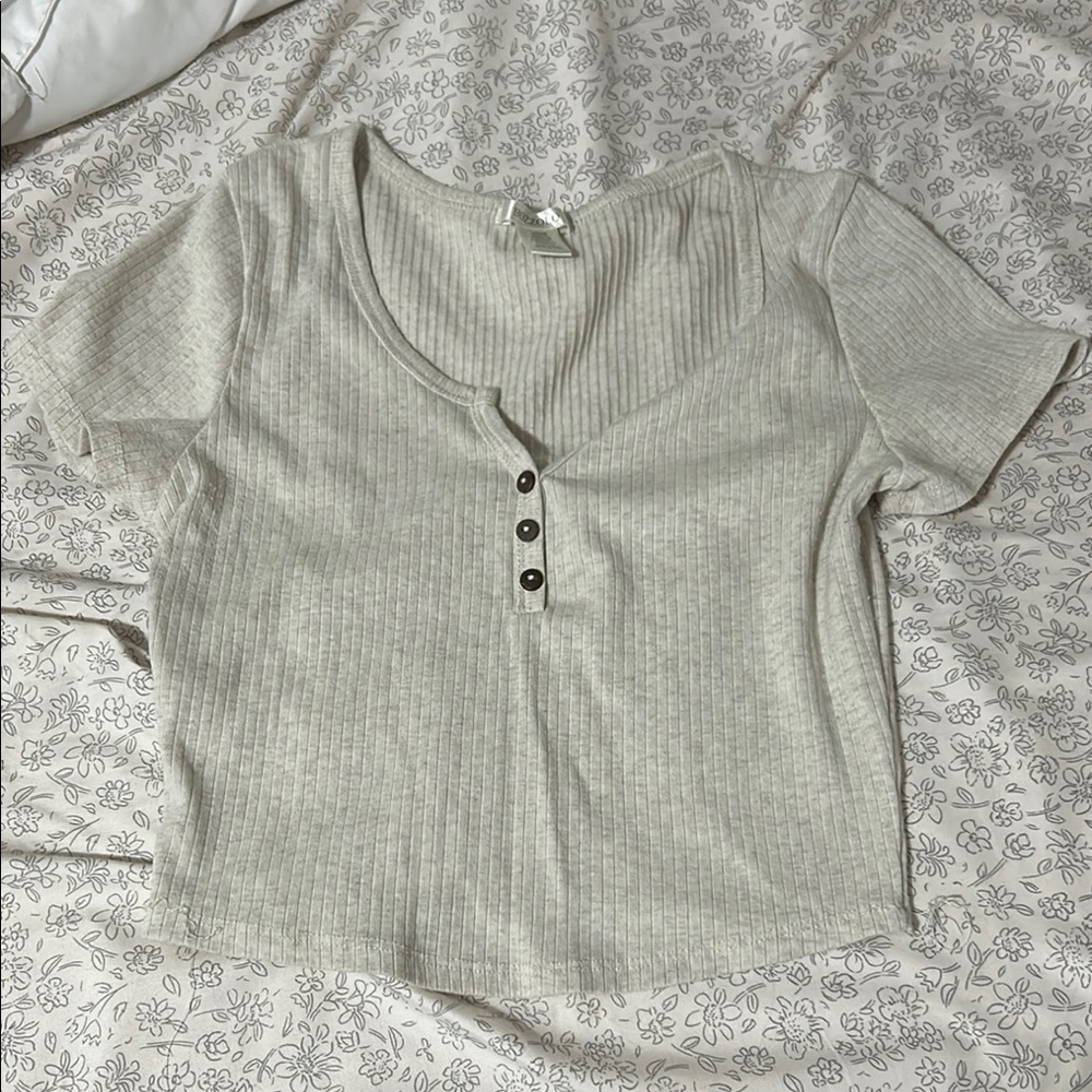 Gray Ribbed Button-Front Women's Top
